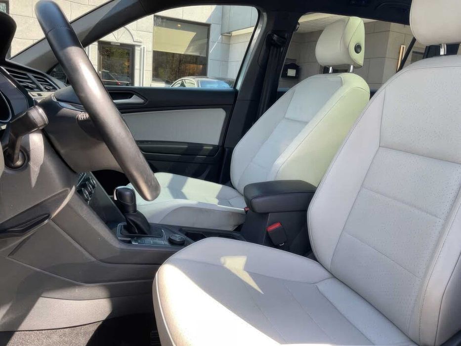 Volkswagen Tiguan      2019
