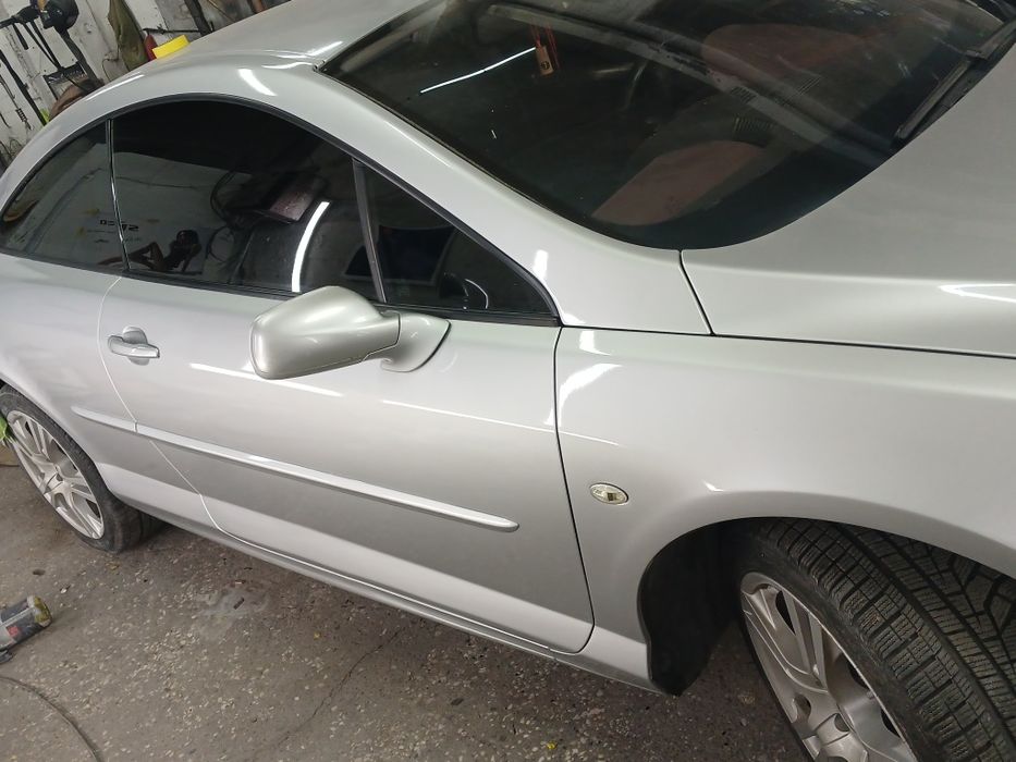 Купе PEUGEOT 407 GT.