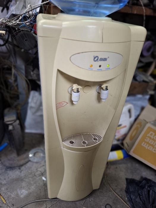 Продам кулер для води