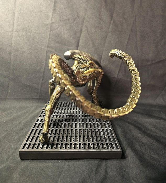 Figura Alien Xenomorph Premium