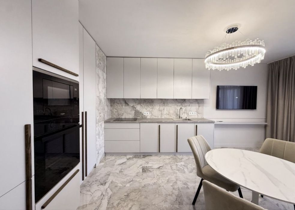 Продаж 2к квартири ЖК Радіщева/Набережна/Боздош/з ремонтом