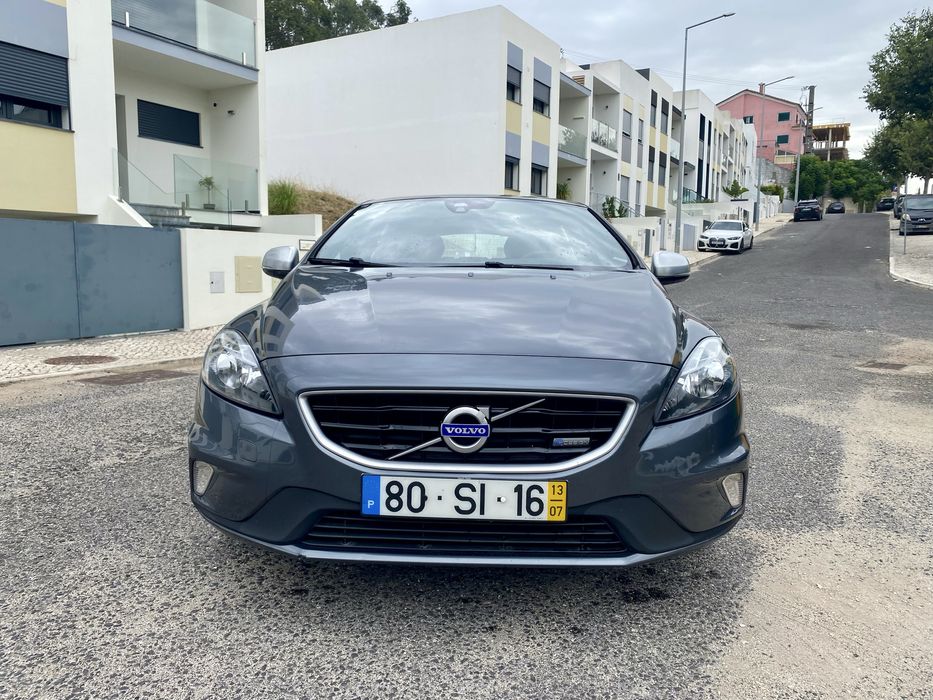 Volvo v40 R-Design