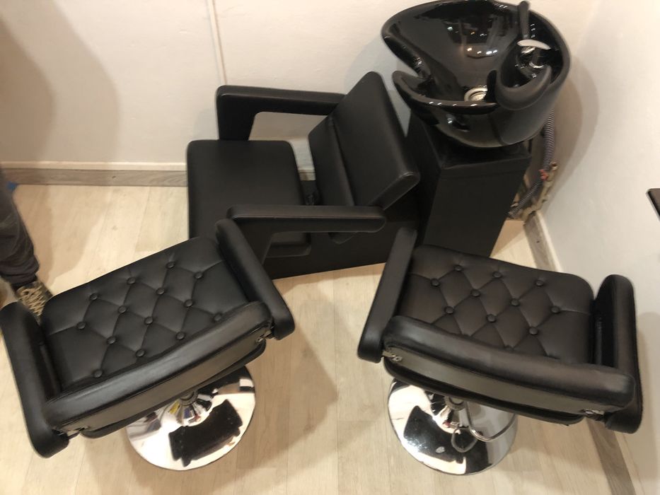 Продам парикмахерское кресло