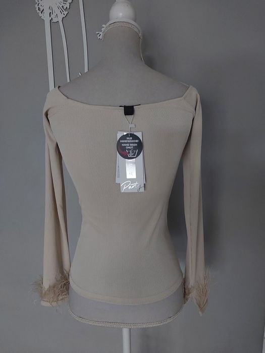 Bluzka, sweter Amisu z piórami r 34/36 nowa