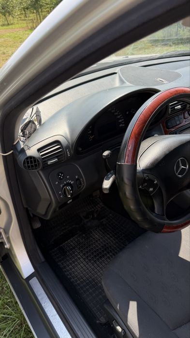 Mercedes-Benz C-class 2002