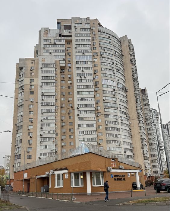 Продам  велкике паркомісце в підземному паркінгу