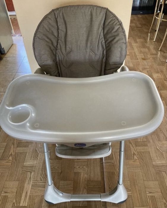 Krzesełko do karmienia chicco polly szare