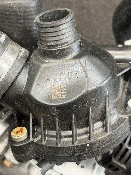 Conjunto válvula EGR + termóstato BMW B47 2.0 Diesel – Original