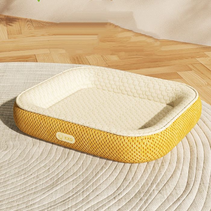 Всесезонний лежак для собак дрібних порід