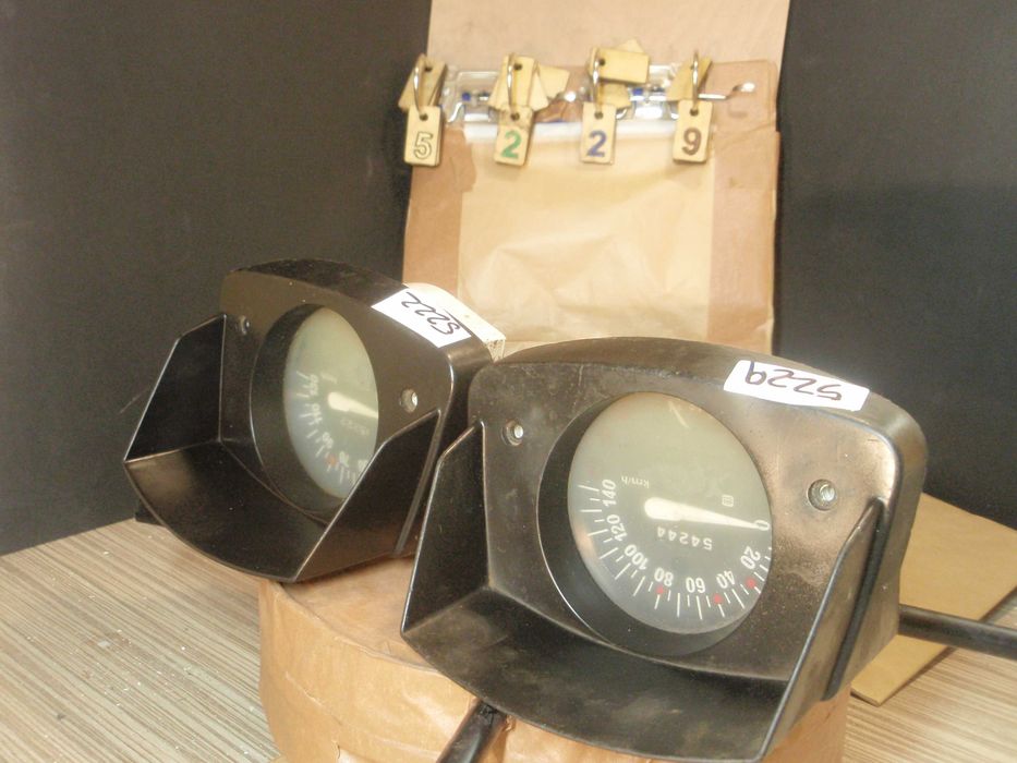 fiat 126p maluch licznik prędkościomierz nr5229