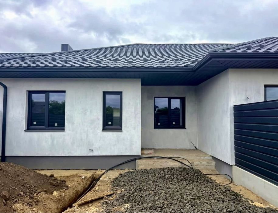 Комфортний та невеликий дуплекс у с.Струмівка