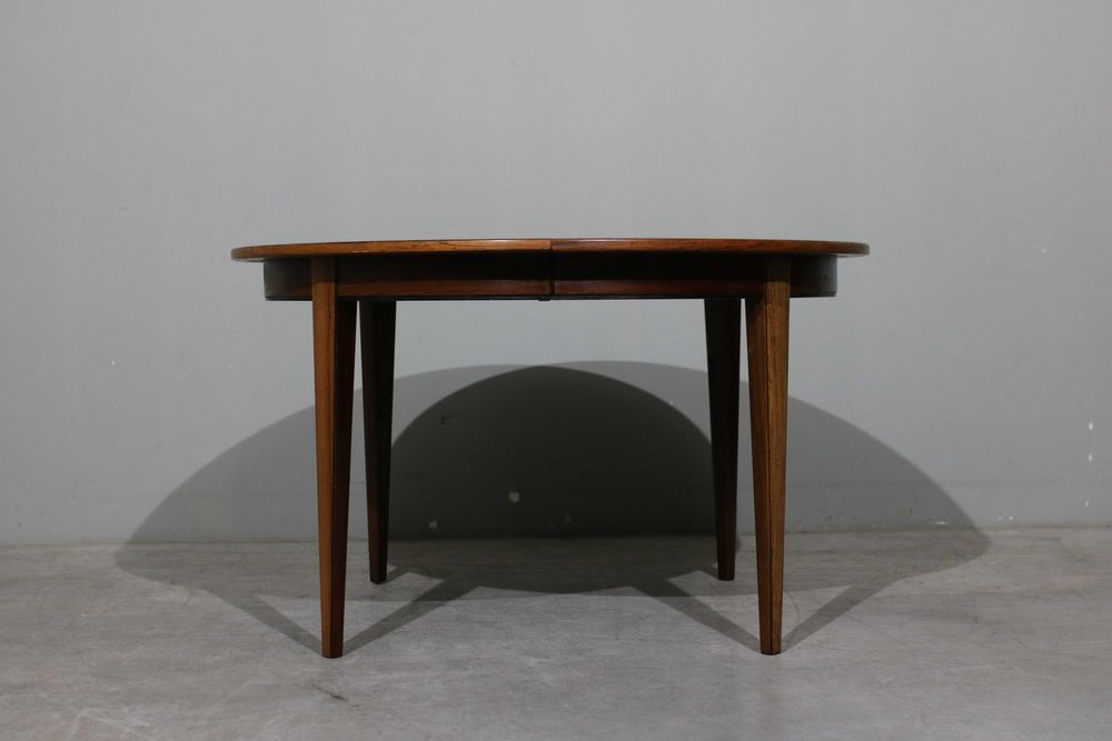 Mesa de jantar Omann Jun Modelo 55 em pau santo | Danish Design