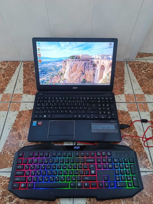 Acer V5-561G (16GB+SSD 256gb+AMD R7 M265 2GB+i5-4210u) ігровий ноутбук