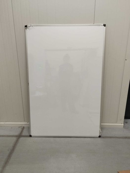 Amazon Basics Tablica suchościeralna magnetyczna 150×100cm Duży format