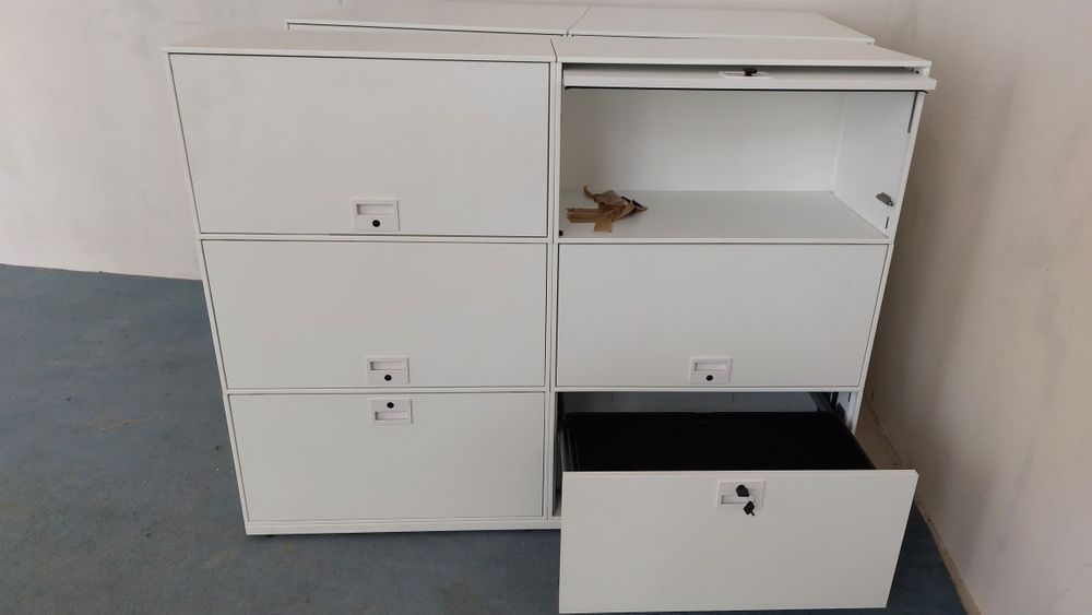 Szafa szafka metalowa biała super stan