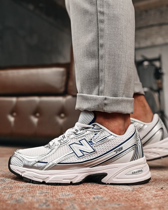 New Balance 740