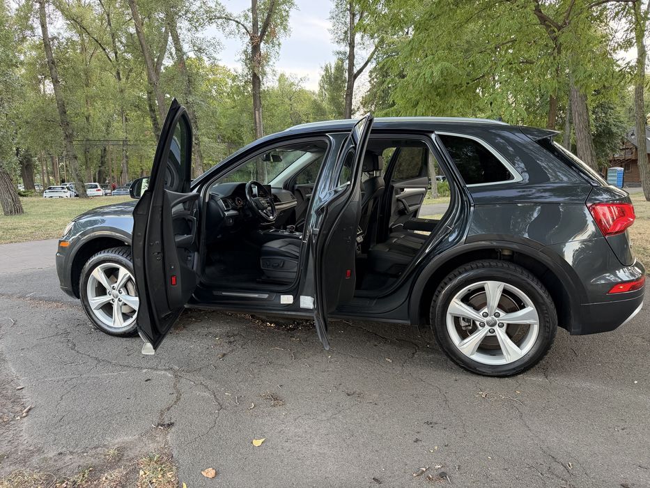 Audi Q5 2018 VIN WA1BNAFY3J2005013 фото оголошення 9 з 24