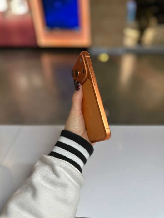 Cosmic Orange iPhone 17 Pro 256GB eSIM/bateria 100%/ stan bardzo dobry/10 RAT 0%/WOLA PARK