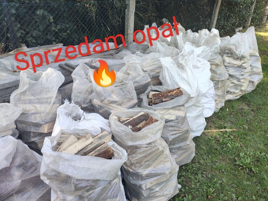 Drewno opałowe w workach