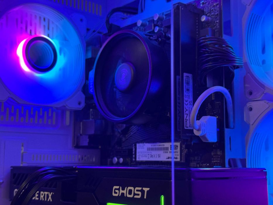 Biały Komputer RTX 5060 Ryzen 5 16GB RAM SSD Gamingowy do Gier FV23%