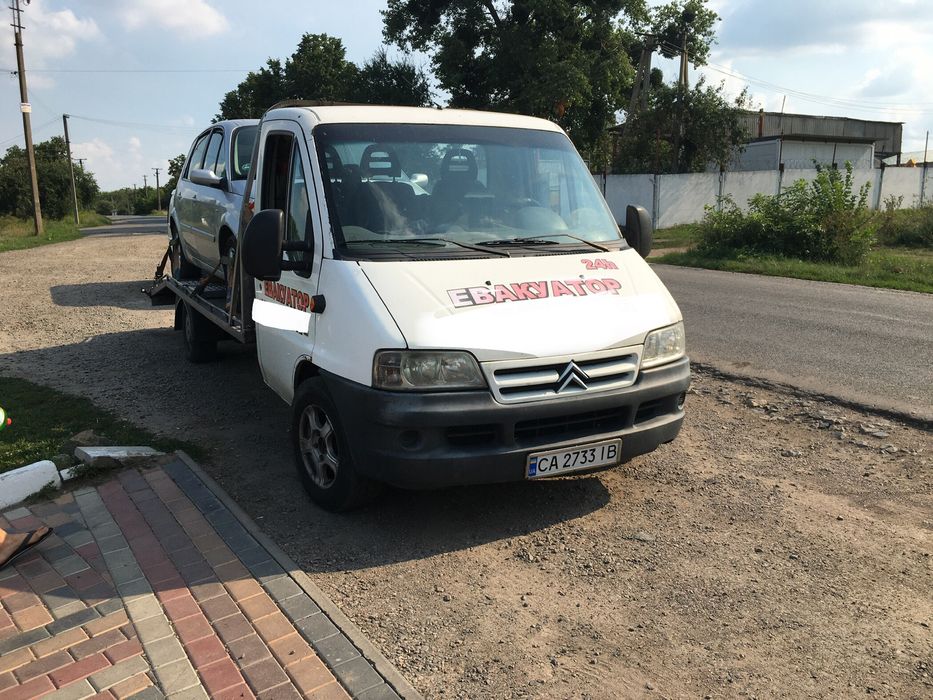 Послуги евакуатора цілодобово Старокостянтинів і по Україні