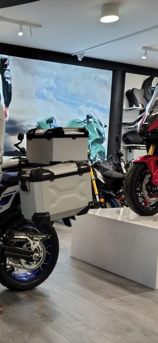 Kufry i stelaze vstorm 1000
