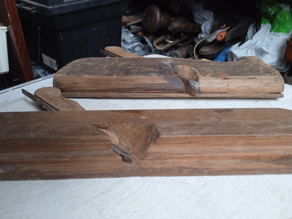 Деревянный кромковый рубанок.