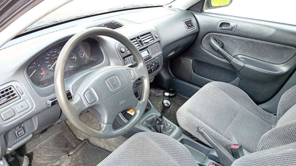 Honda Civic 1.5i LS - em ótimo estado de conservação