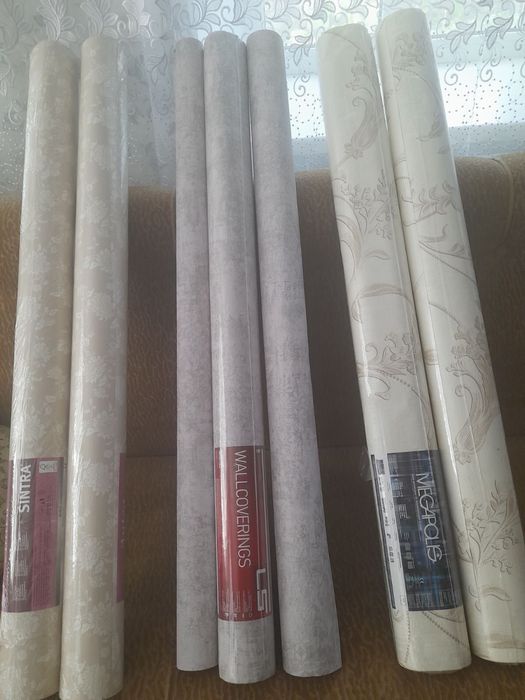 Вінілові шпалери на флізеліновій основі залишки