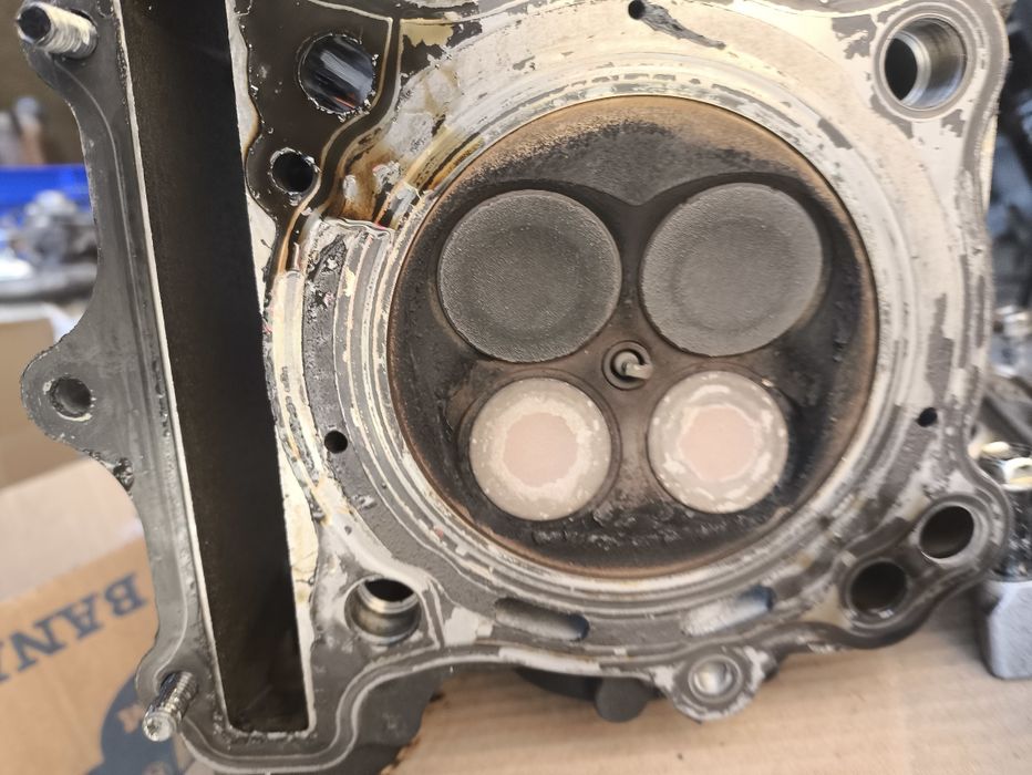 Suzuki sv 650 Głowica 2004