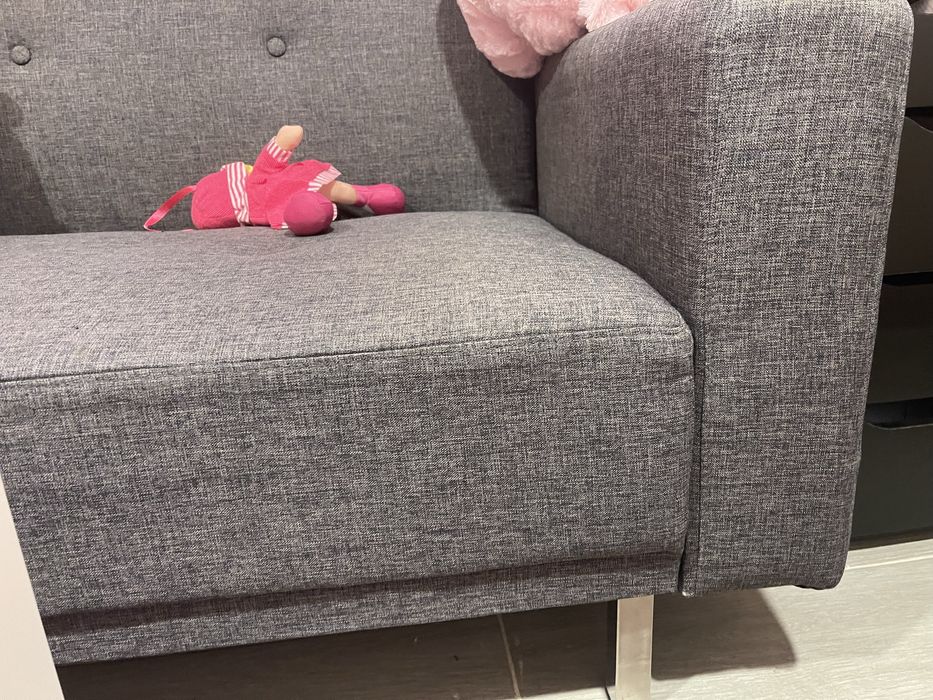 Sofá que faz de cama