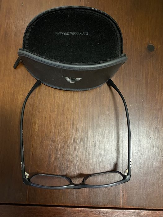 Armação de óculos Armani + estojo