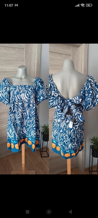 Sukienka z bufiastymi rękawami Primark