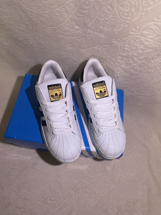 Adidas Superstar