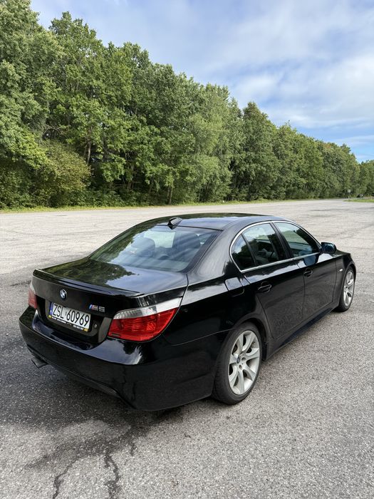 BMW e60 benzyna 3.0 manual w dobrym stanie. Radio Carplay