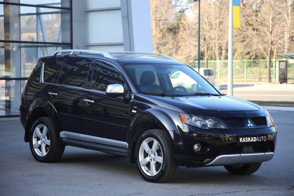 Mitsubishi Outlander XL