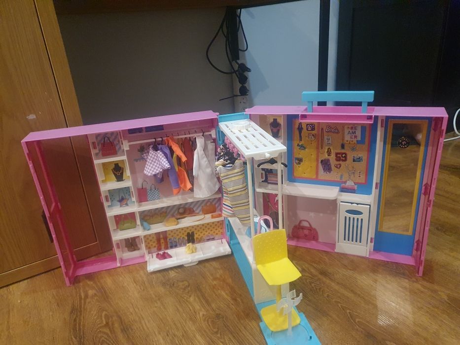 Szafa Barbie stan bardzo dobry