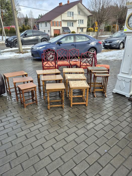 Komplet stolików trojaki