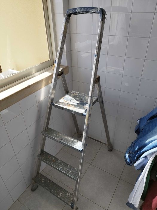 Escadote de alumínio