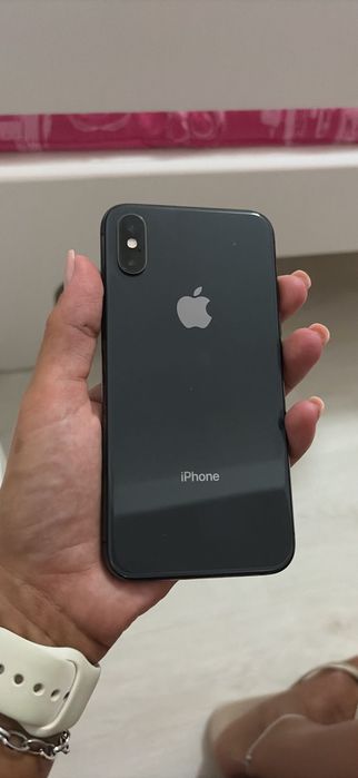 iPhone XS - ecrã estalado - cabo de carregador