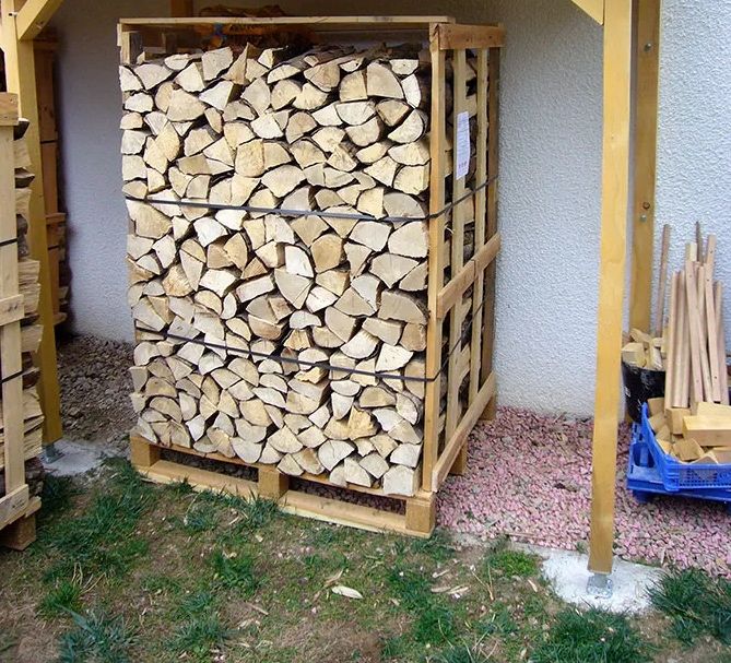 Sezonowane Drewno Kominkowe 3 lata Suche Buk Grab Dąb Dostawa Mroków