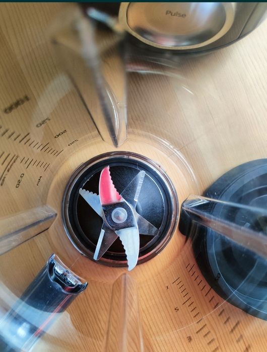 Blender kielichowy BEKO TBV8106BX (próżniowy)