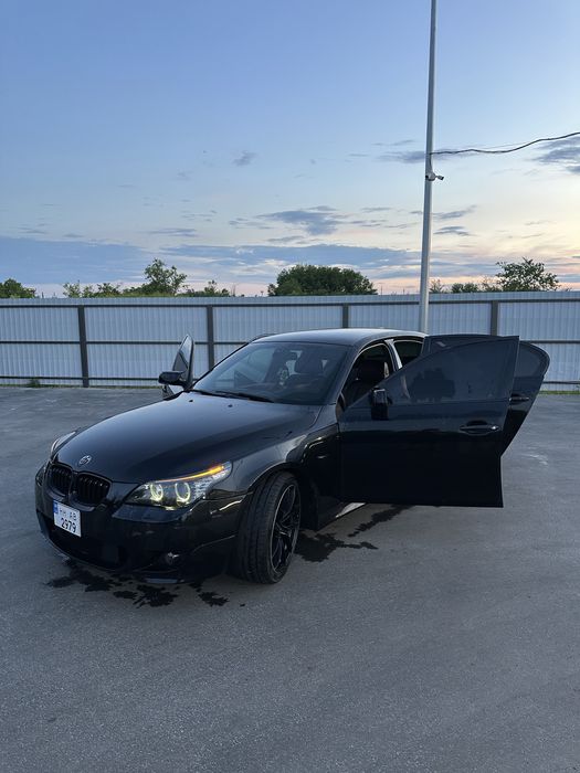 BMW  E60  2003 г  3л дизель