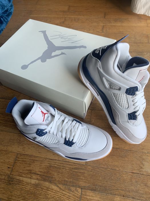 Nike SB x Air Jordan 4 Retro - white/navy 43