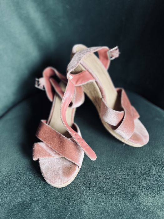 Босоніжки на танкетці Clarks 37 р.