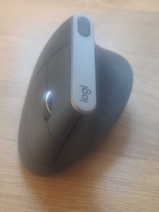 Logitech MX Vertical Mouse447462637998581764