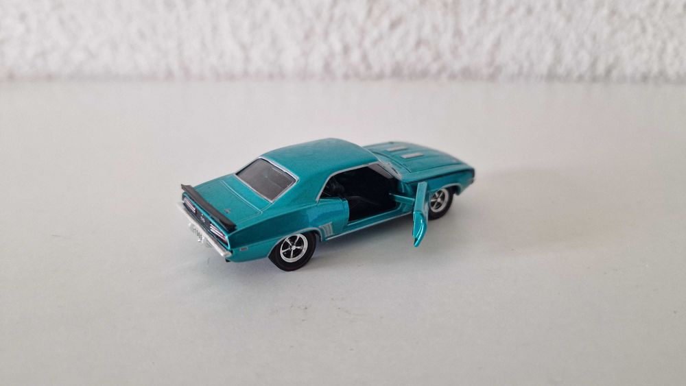 Camaro «1969» 1:64