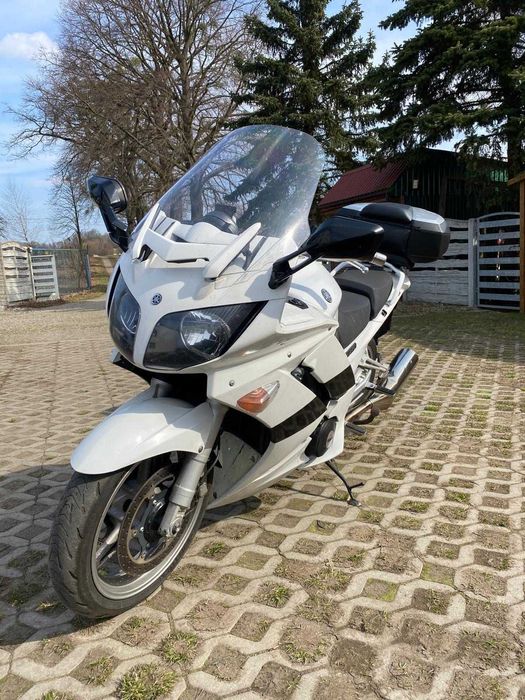 YAMAHA FJR 1300 cm3