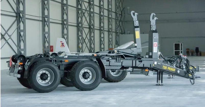 Pronar T285  WIELKA OBNIŻKA CEN! Przyczepa hakowa T285  PRONAR z hydr. blokadą
