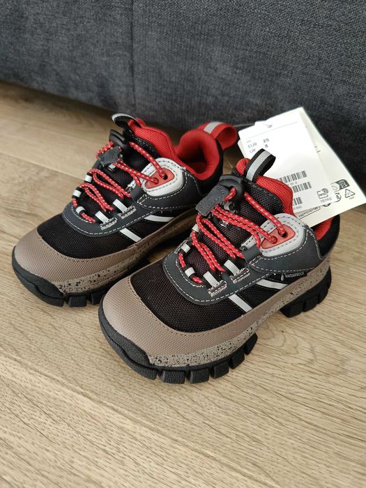 Buty sportowe wodoszczelne 25